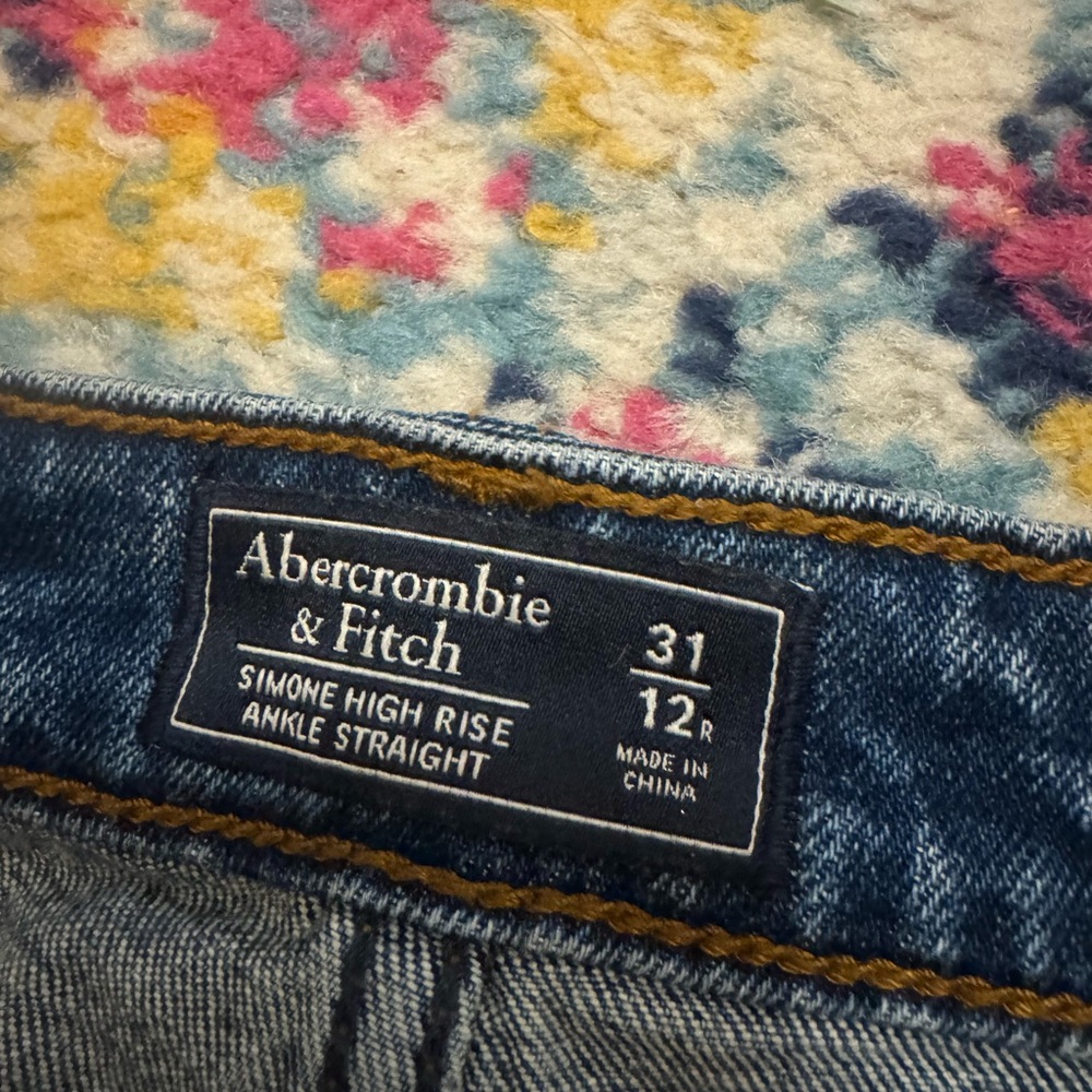 Abercrombie & Fitch A&F Simone High Rise ankle Straight 31 | 12R - Picture 4 of 5